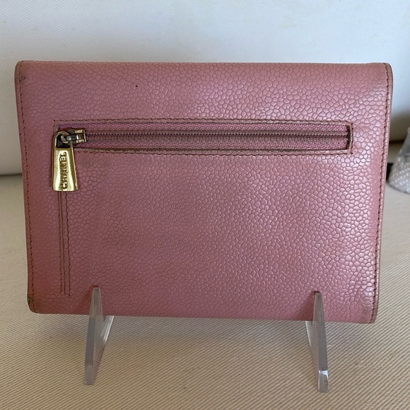 CHANEL CAVIAR WALLET - Picture 2 of 12